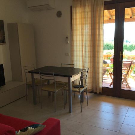 Apartamento A.I.R. Badesi Borgo Di Mare Exterior foto